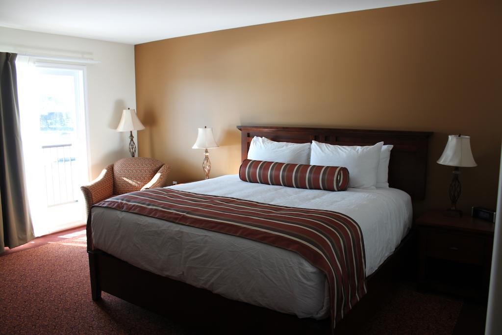 Lanes Riverhouse Inn & Cottages Montague Экстерьер фото