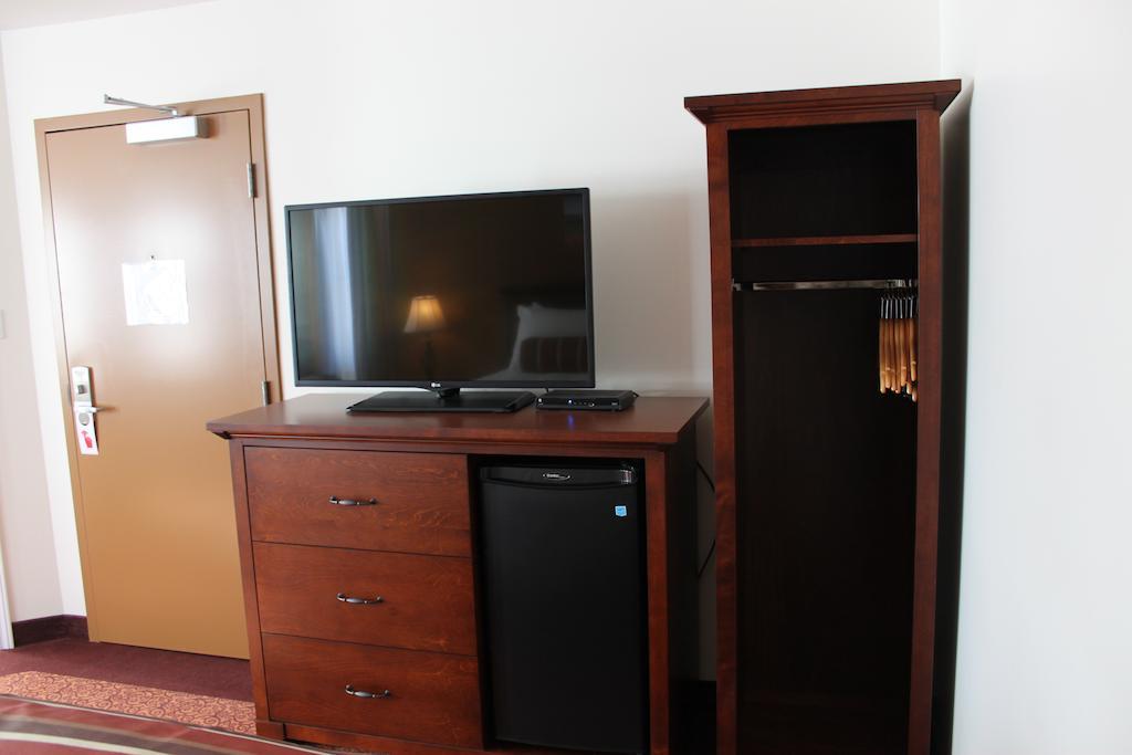 Lanes Riverhouse Inn & Cottages Montague Номер фото