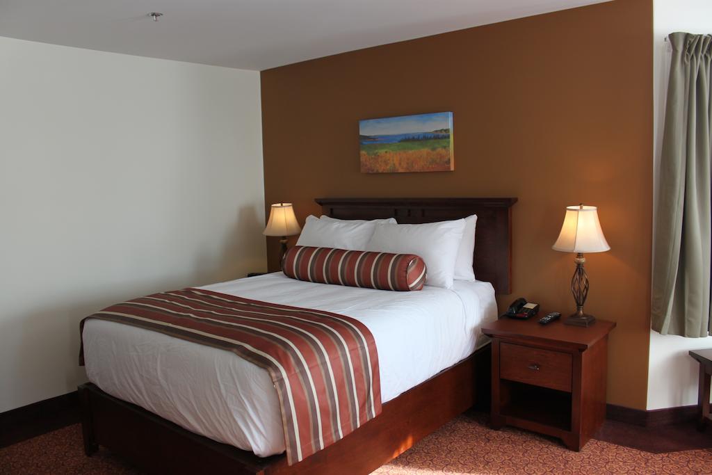 Lanes Riverhouse Inn & Cottages Montague Номер фото