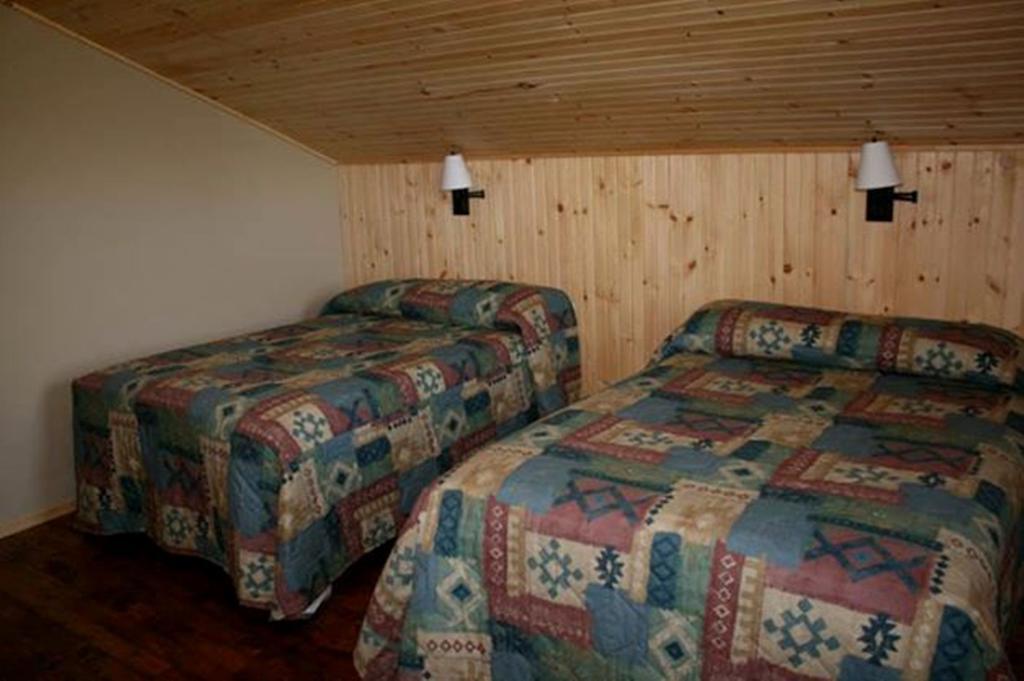 Lanes Riverhouse Inn & Cottages Montague Номер фото
