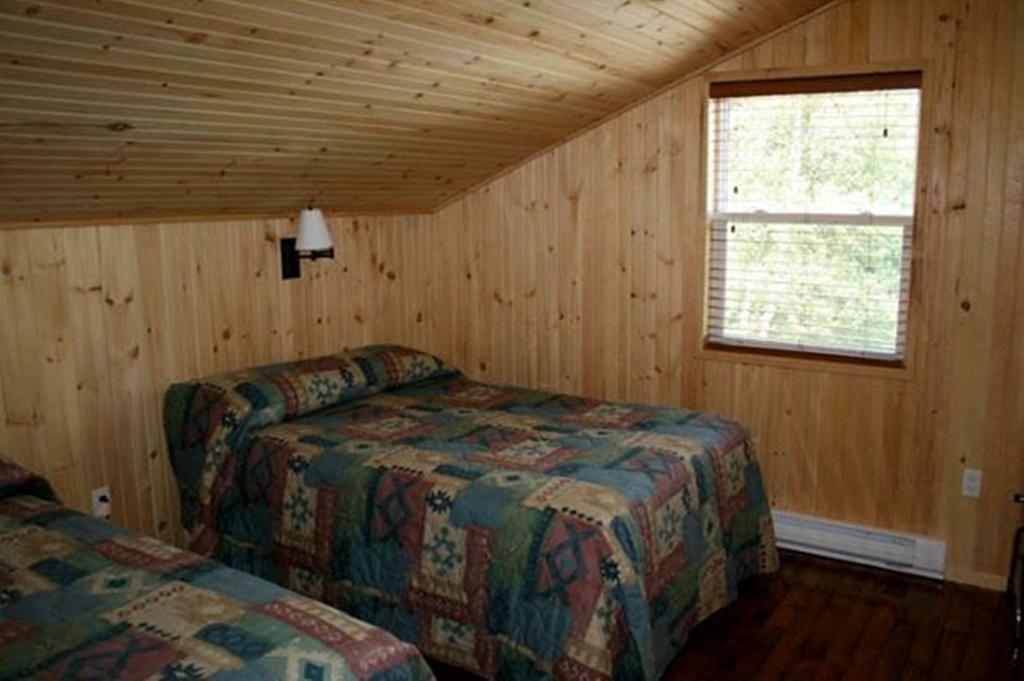 Lanes Riverhouse Inn & Cottages Montague Номер фото