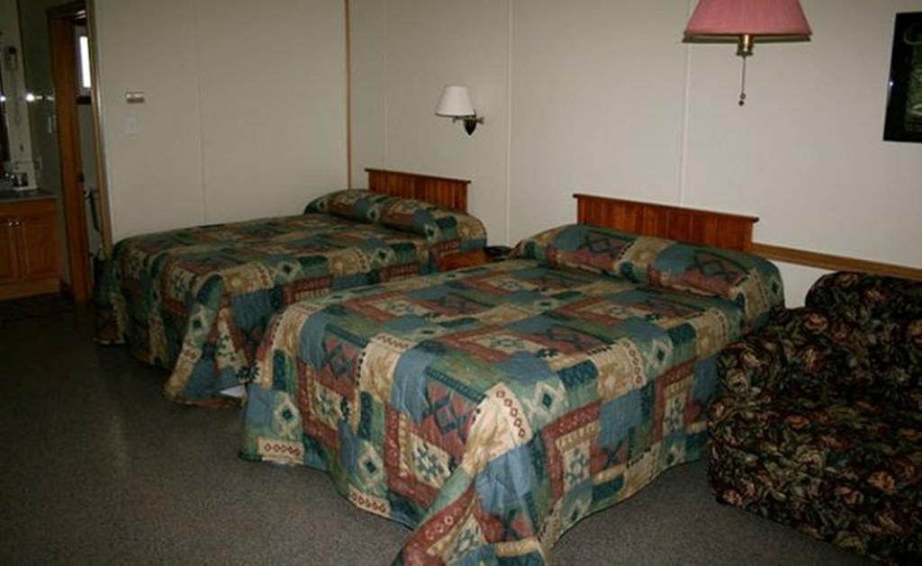Lanes Riverhouse Inn & Cottages Montague Номер фото